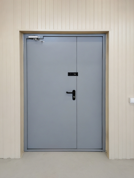 Полуторная дверь с кодовым замком