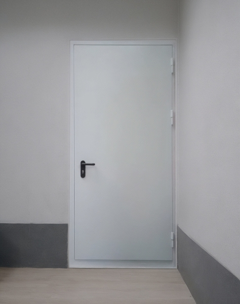 Серая огнезащитная дверь